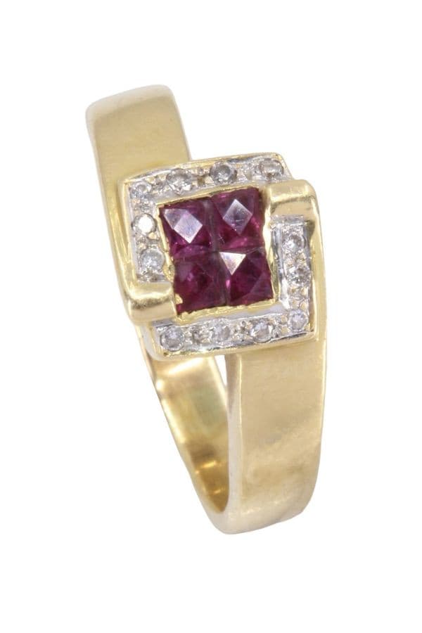 BAGUE RUBIS ET DIAMANTS — vue 3