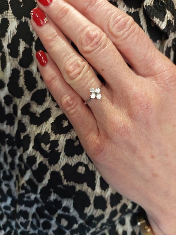 BAGUE MODERNE DIAMANTS — vue 2