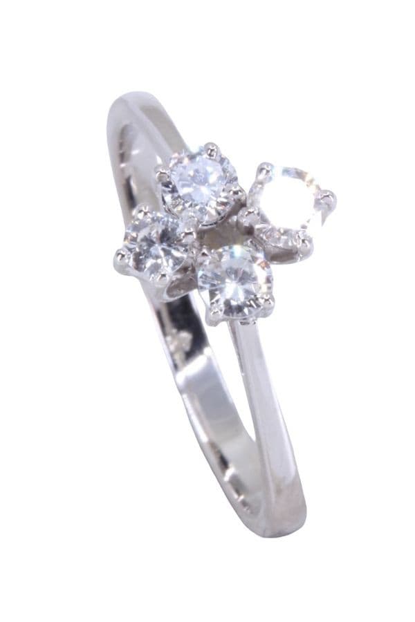 BAGUE MODERNE DIAMANTS — vue 3