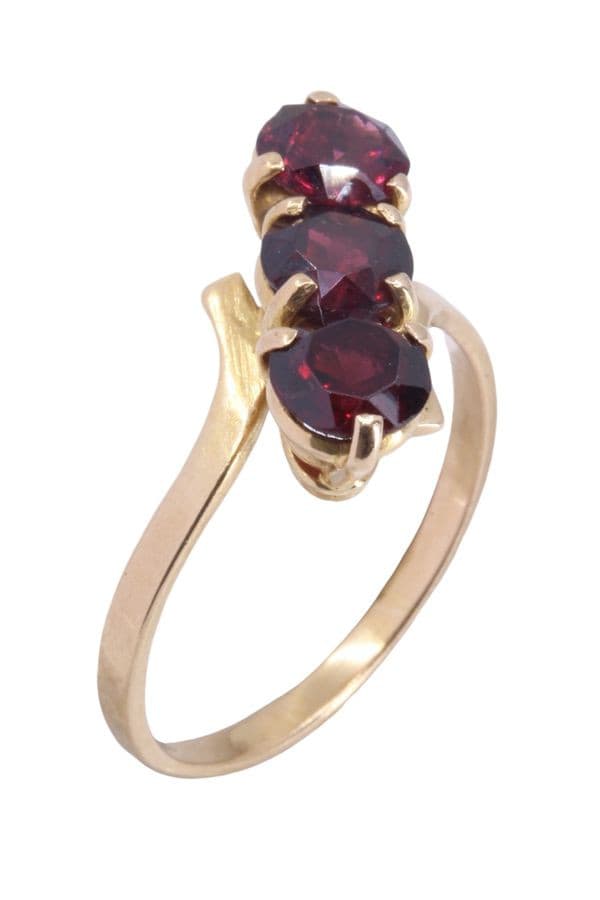 BAGUE ANCIENNE GRENATS — vue 3