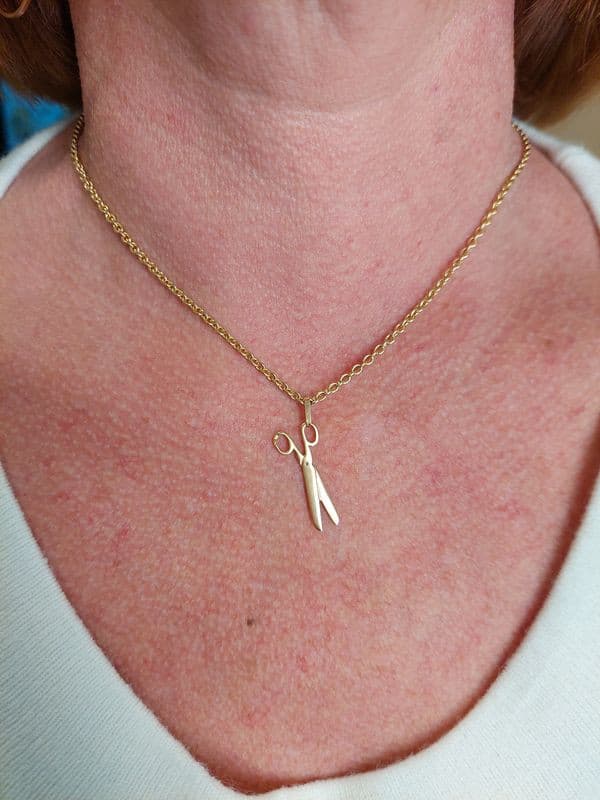 PENDENTIF PAIRE DE CISEAUX — vue 2