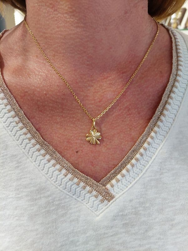 PENDENTIF TRÈFLE — vue 2