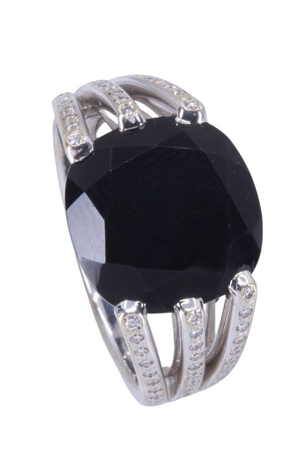 BAGUE POIRAY "FIL" ONYX ET DIAMANTS — vue 4