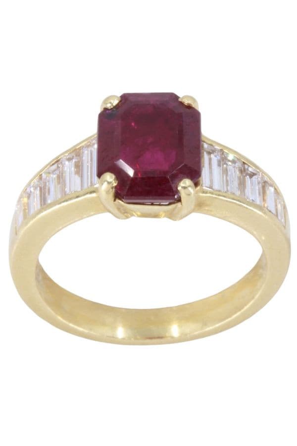 BAGUE MODERNE RUBIS ET DIAMANTS — vue 1