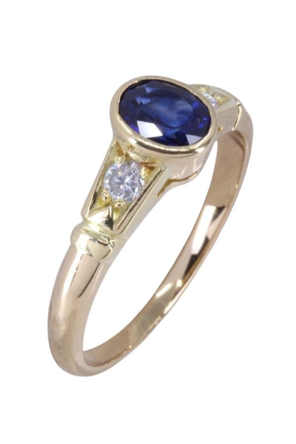 BAGUE SAPHIR ET DIAMANTS — vue 3