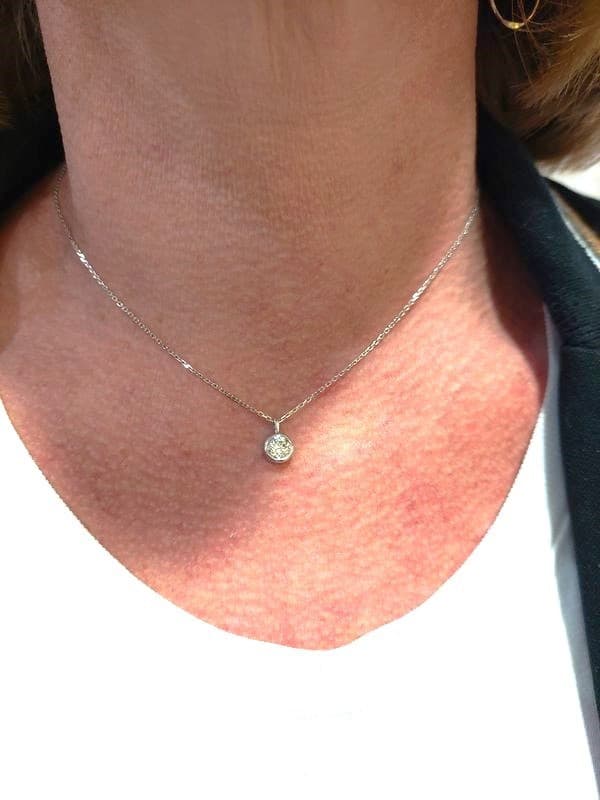 COLLIER DIAMANT SOLITAIRE 0.80 CARAT — vue 2