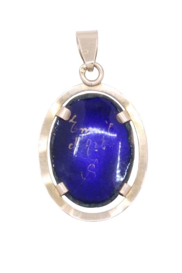 PENDENTIF ANCIEN EN ÉMAIL — vue 3