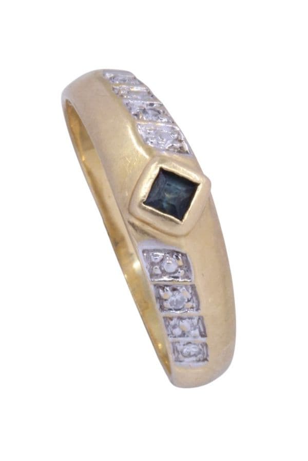 BAGUE MODERNE SAPHIR ET DIAMANTS — vue 5