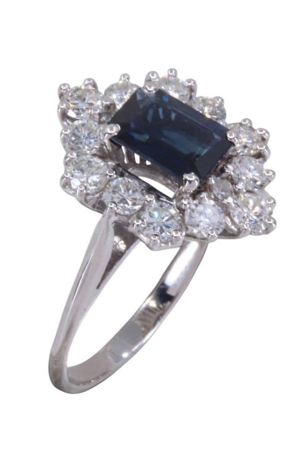BAGUE POMPADOUR SAPHIR ET DIAMANTS ANNÉES 50 — vue 4