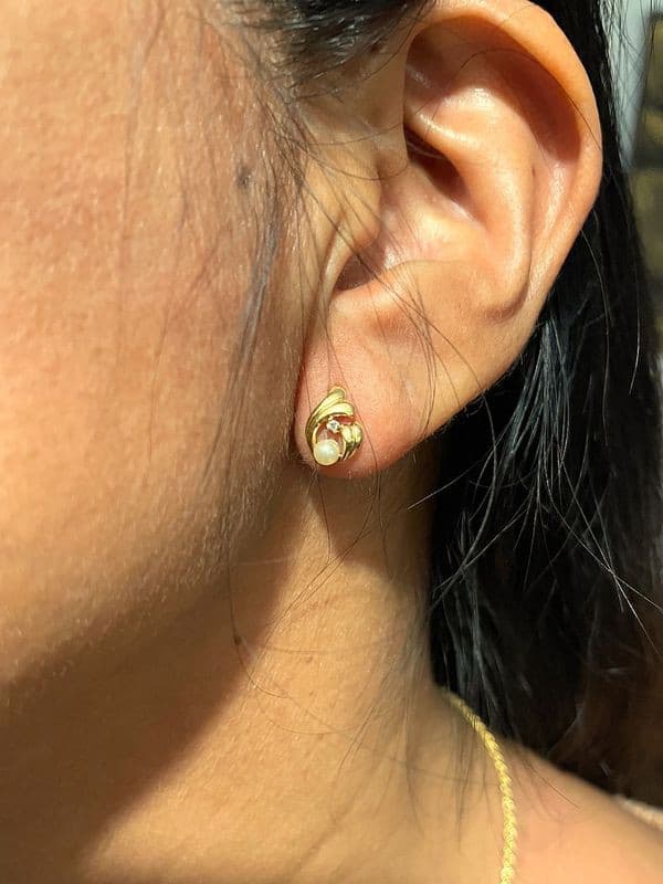 BOUCLES D'OREILLES PERLES ET DIAMANTS — vue 2