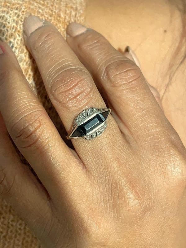 BAGUE ONYX ET DIAMANTS NAPOLÉON III — vue 2
