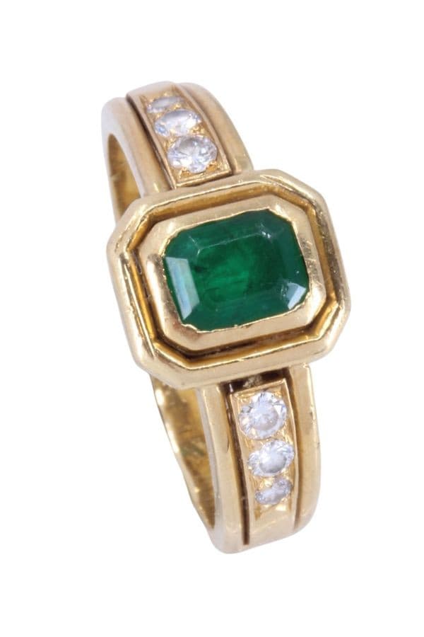 BAGUE ÉMERAUDE ET DIAMANTS — vue 4