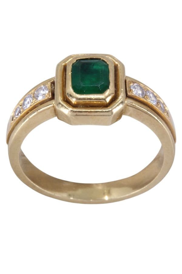 BAGUE ÉMERAUDE ET DIAMANTS — vue 1