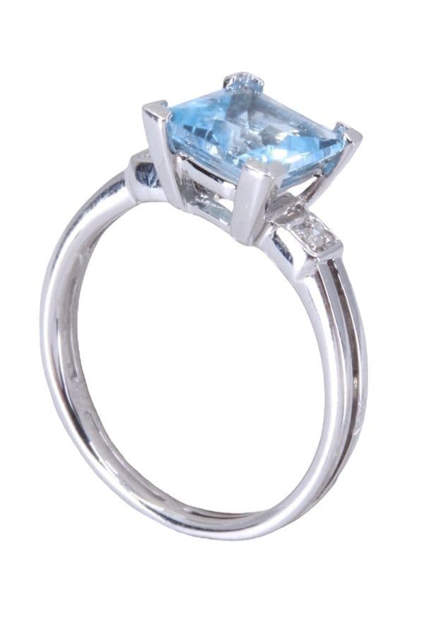 BAGUE MODERNE TOPAZE ET DIAMANTS — vue 4