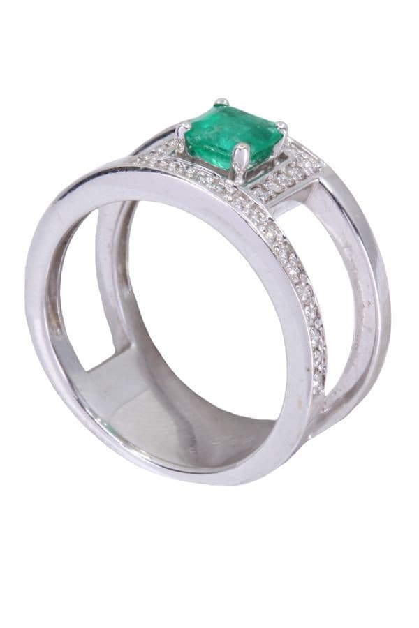 BAGUE MODERNE ÉMERAUDE ET DIAMANTS — vue 4