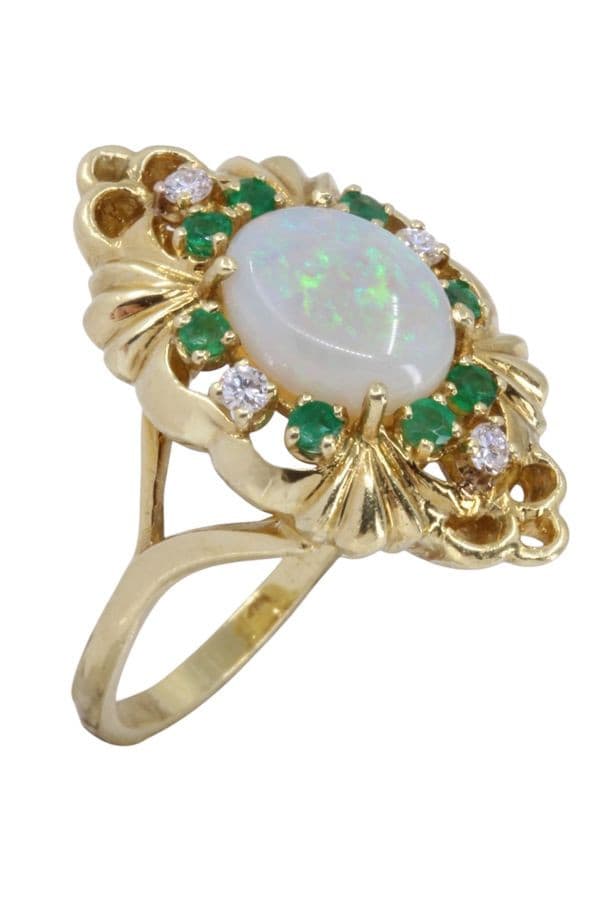 BAGUE ANCIENNE OPALE — vue 3