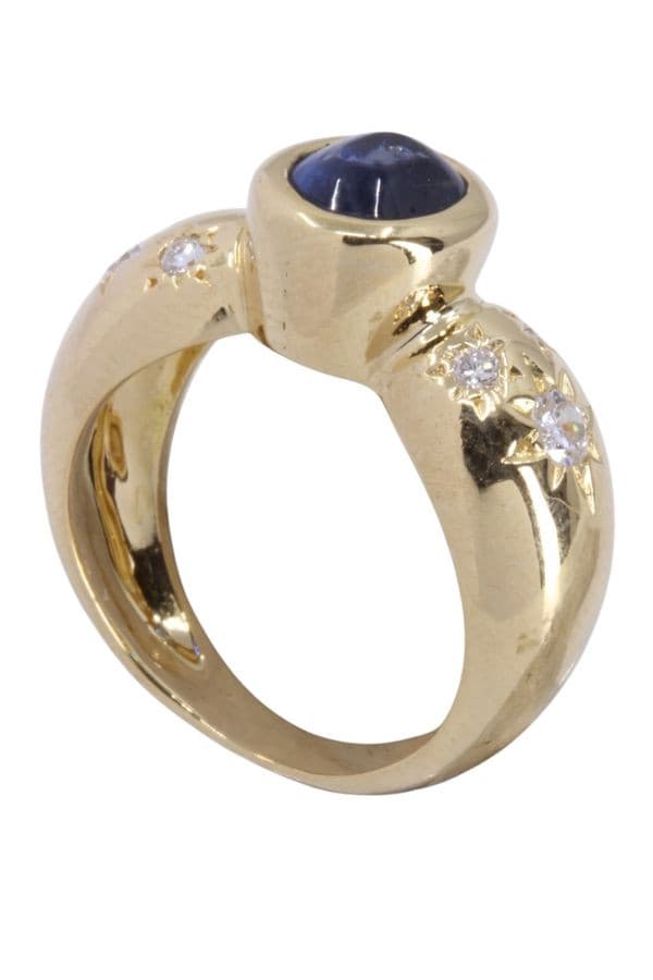 BAGUE MODERNE SAPHIR ET DIAMANTS — vue 5