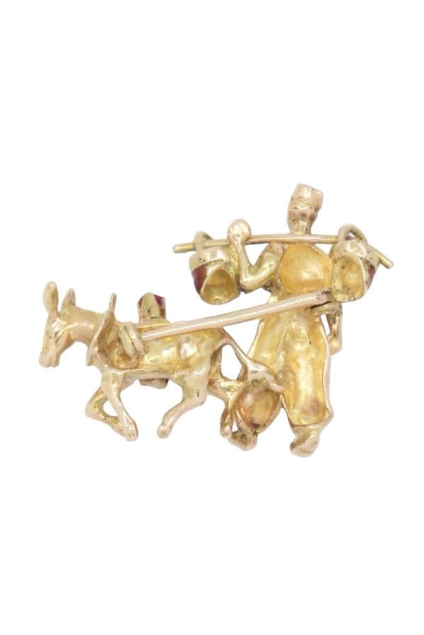 BROCHE ANCIENNE — vue 3