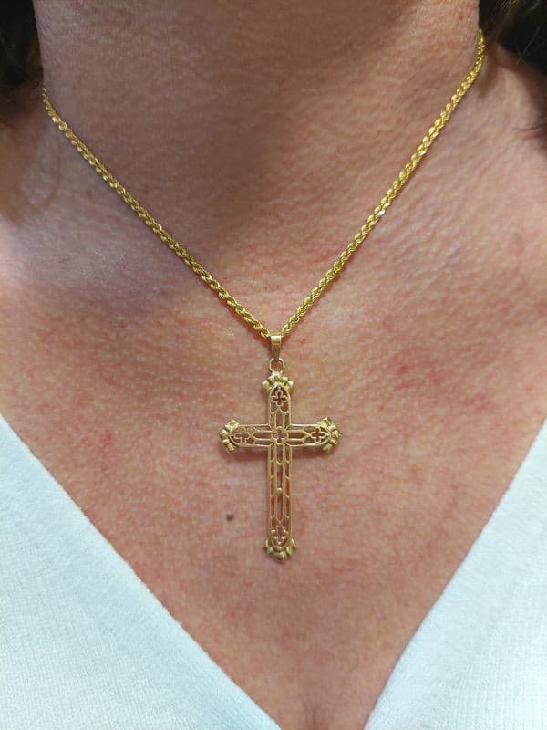 CROIX ANCIENNE AJOURÉE — vue 2