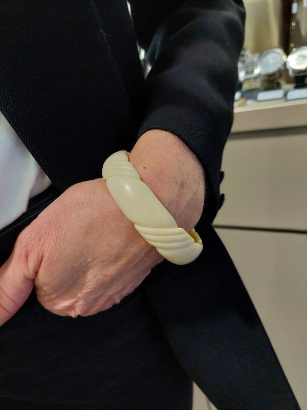 BRACELET EN IVOIRE — vue 2