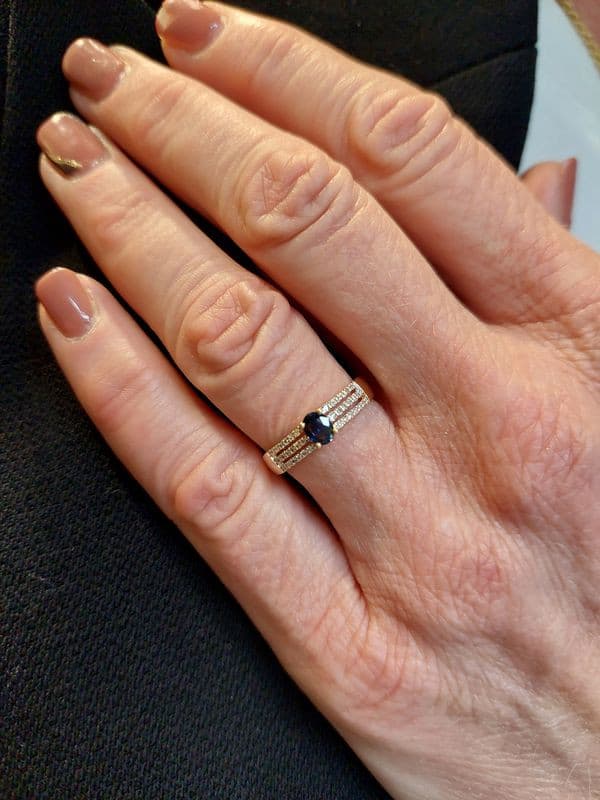 BAGUE SAPHIR ET DIAMANTS — vue 2