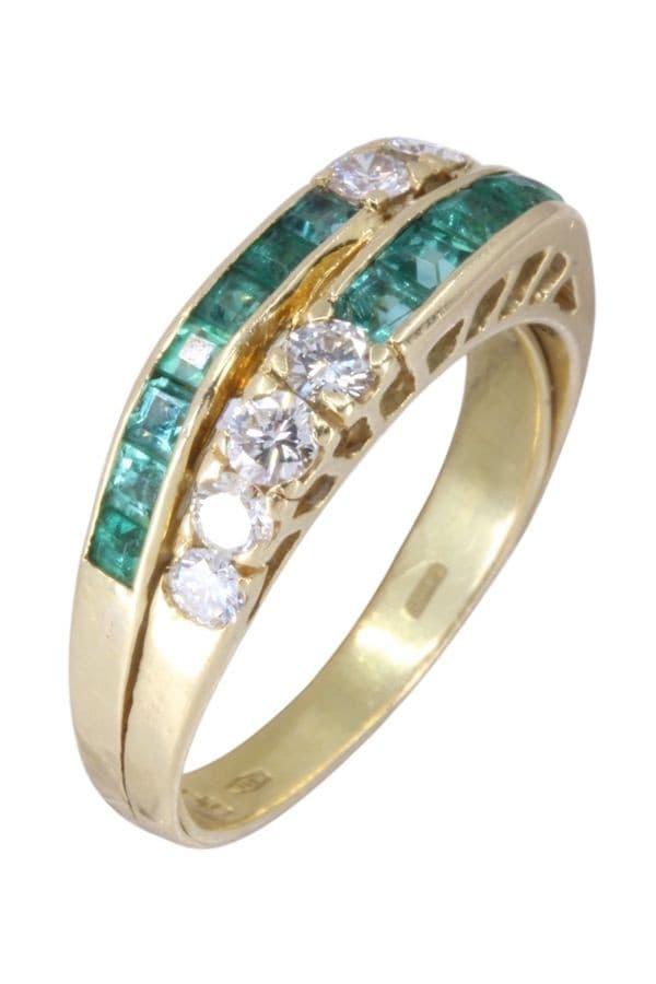 BAGUE ÉMERAUDES ET DIAMANTS — vue 3