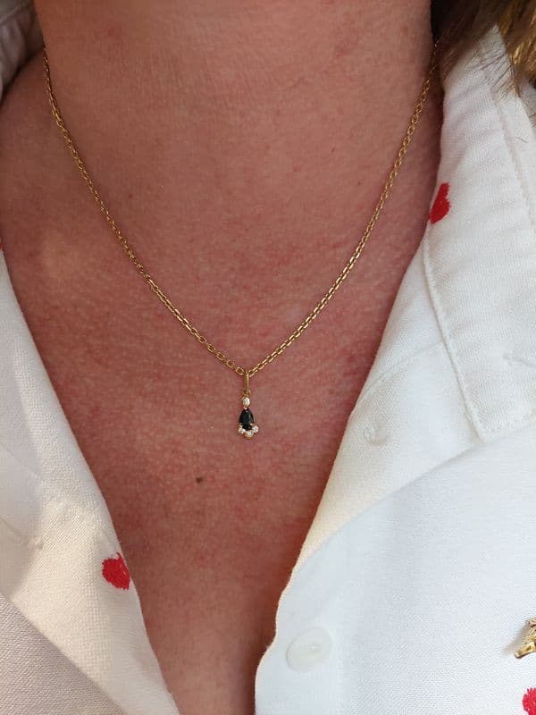 PENDENTIF MODERNE SAPHIR ET DIAMANTS — vue 2