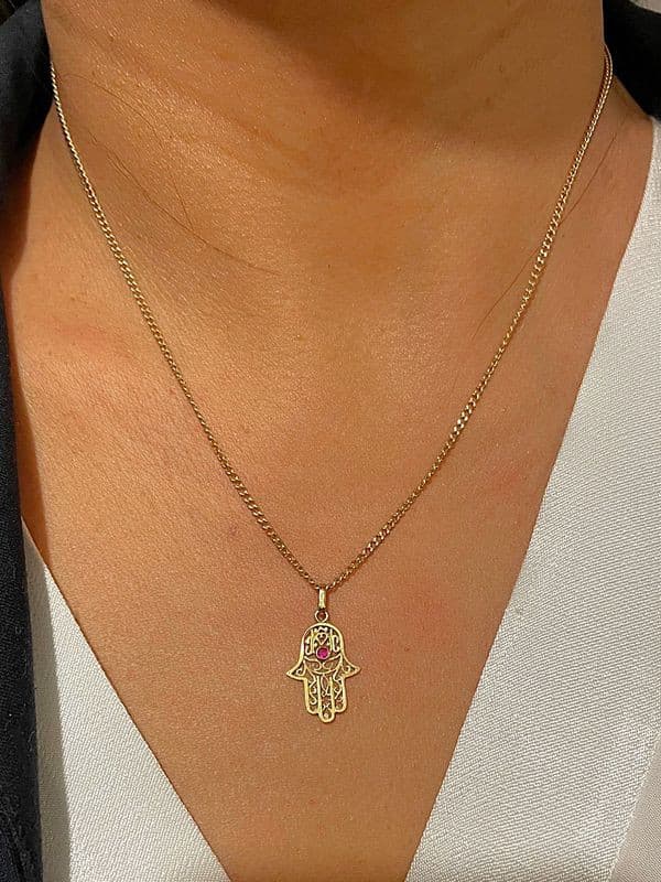PENDENTIF MAIN DE FATMA RUBIS — vue 2