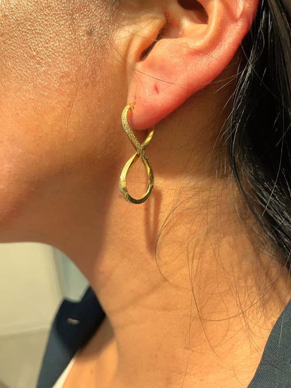 BOUCLES D'OREILLES ENTRELACÉES — vue 2
