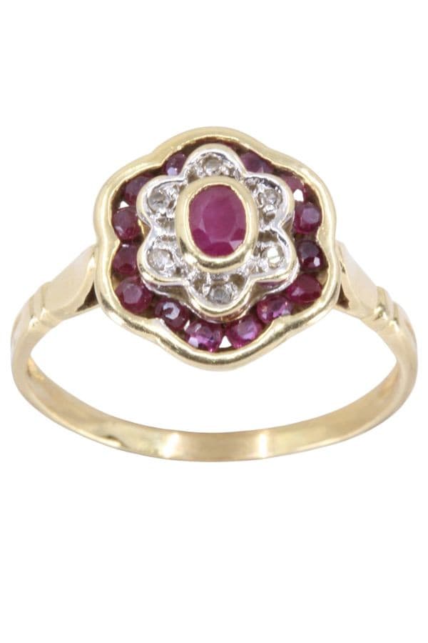 BAGUE MARGUERITE RUBIS ET DIAMANTS — vue 1