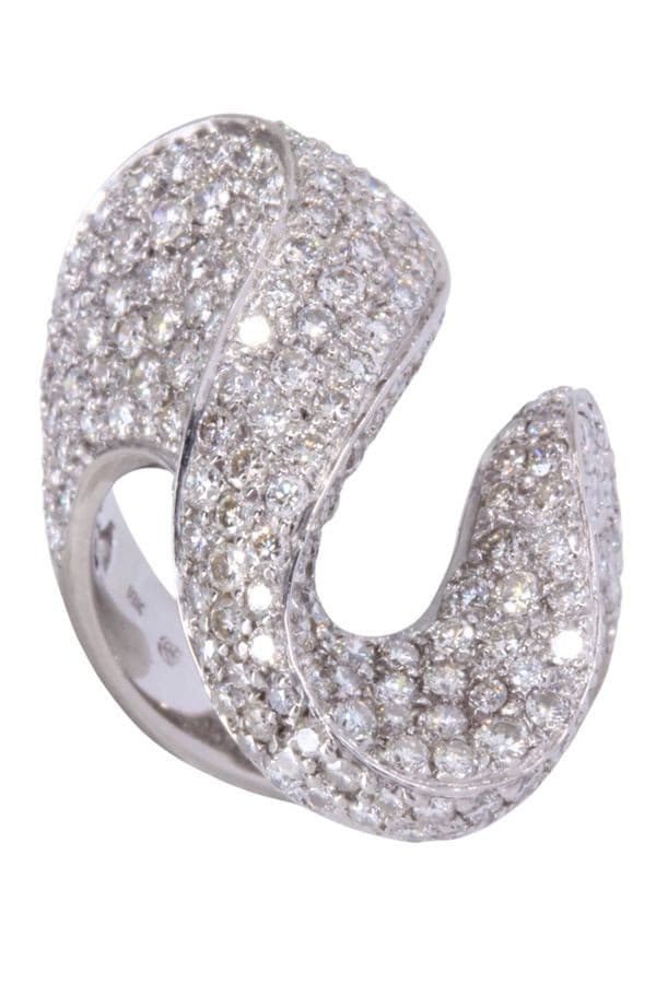 BAGUE MODERNE PAVAGE DIAMANTS