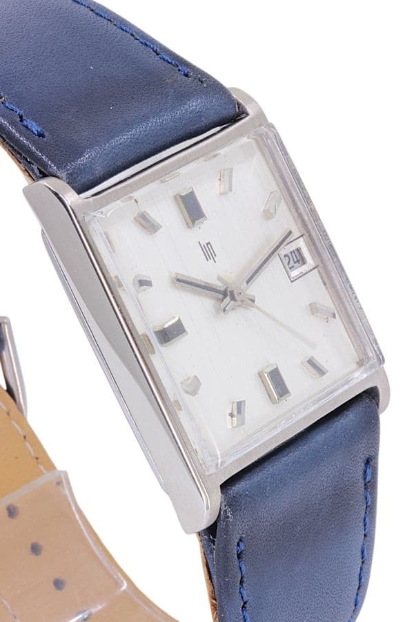 LIP VINTAGE 1970' — vue 3