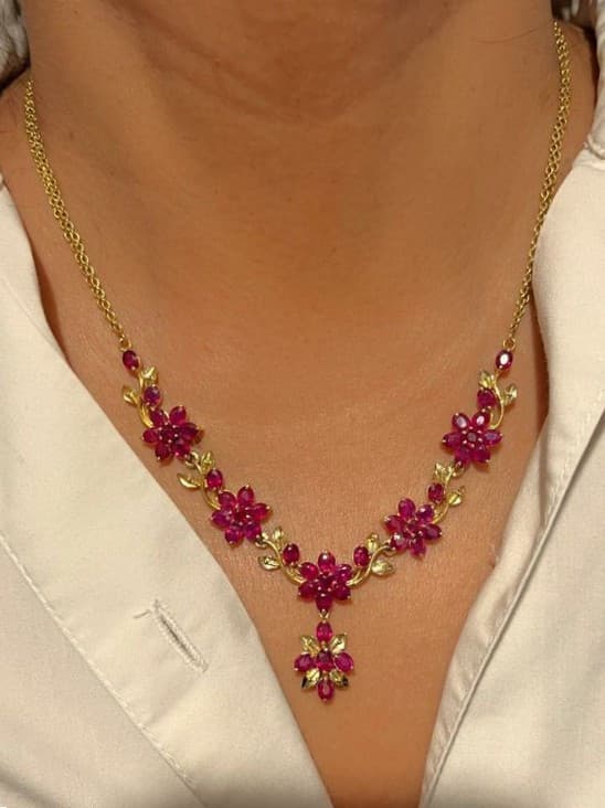 COLLIER FLEURS RUBIS — vue 2