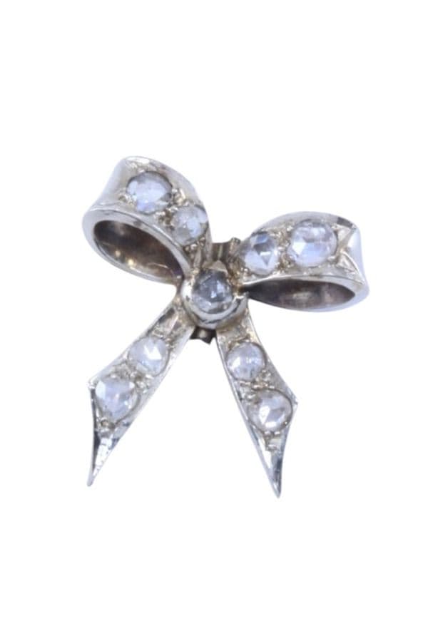 PENDENTIF NOEUD DIAMANTS — vue 1