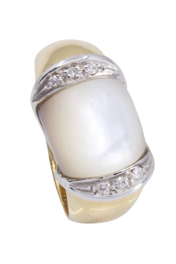 BAGUE MODERNE NACRE ET DIAMANTS — vue 6