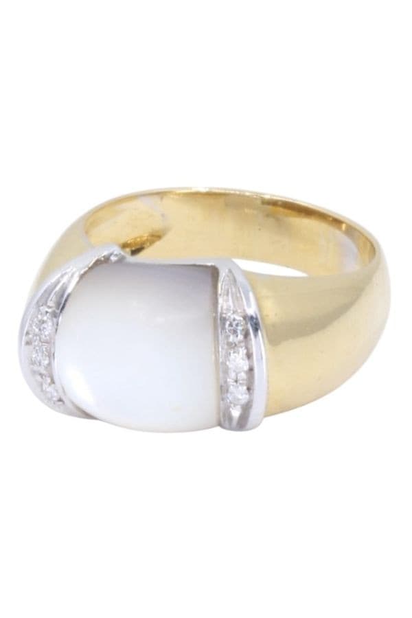 BAGUE MODERNE NACRE ET DIAMANTS — vue 3