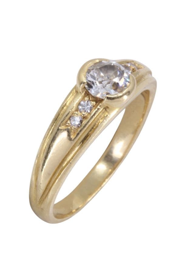 BAGUE DIAMANTS MODERNE — vue 3