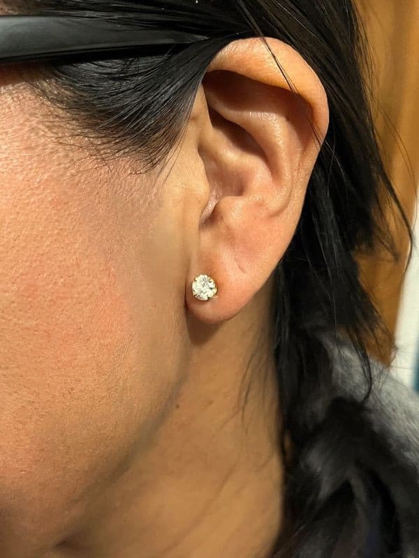 CLOUS DIAMANTS 0.70 CARAT — vue 2