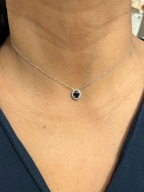 COLLIER MODERNE SAPHIR ET DIAMANTS — vue 2