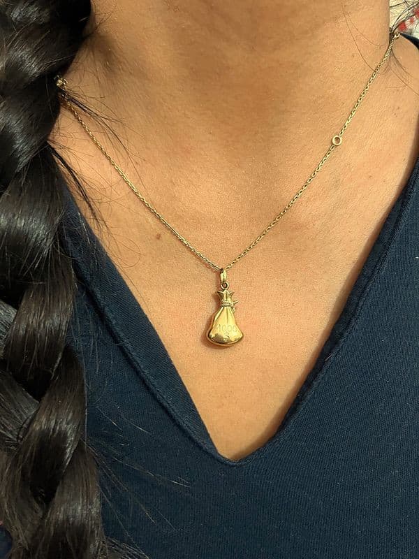 PENDENTIF SAC DE DOLLARS — vue 2