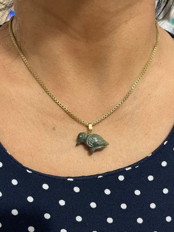 PENDENTIF OISEAU EN JADE — vue 2