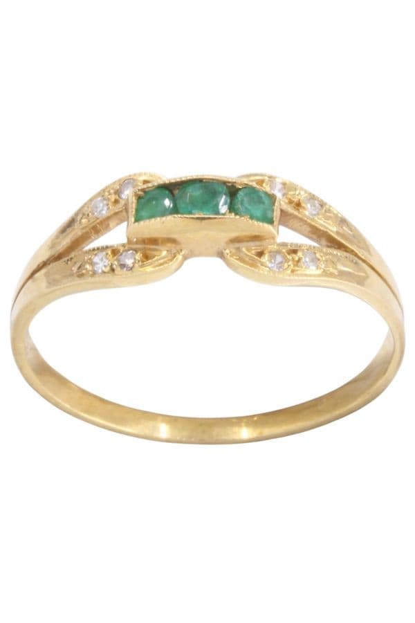 BAGUE MODERNE ÉMERAUDES ET DIAMANTS — vue 1
