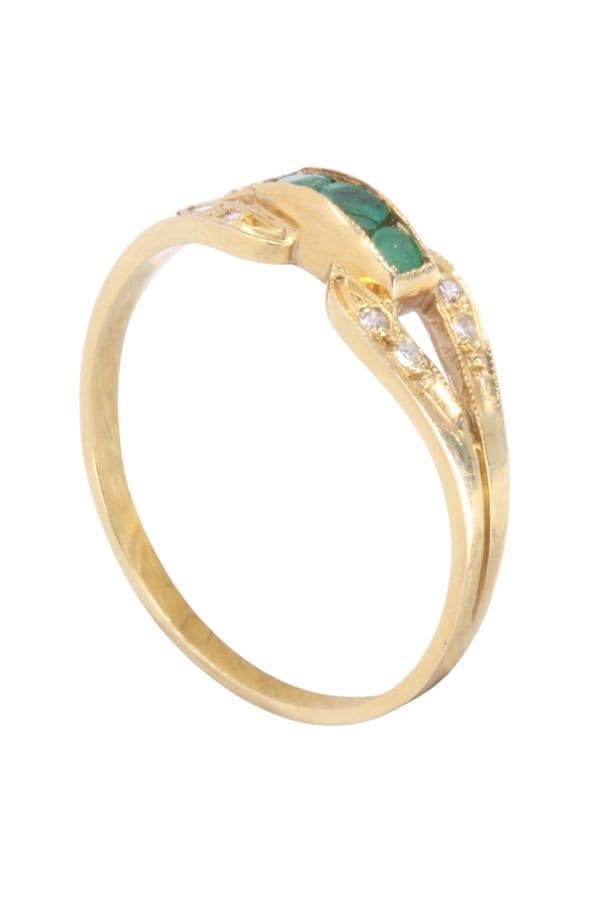 BAGUE MODERNE ÉMERAUDES ET DIAMANTS — vue 4