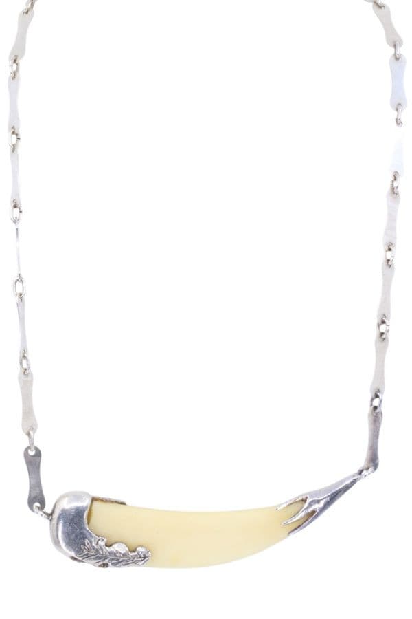 COLLIER IVOIRE ET ARGENT — vue 1