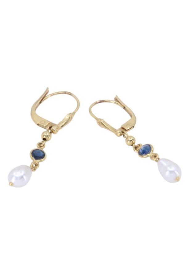 BOUCLES D'OREILLES PENDANTES PERLES ET SAPHIRS — vue 3