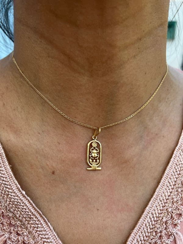 PENDENTIF CARTOUCHE ÉGYPTIEN SCARABÉE — vue 2