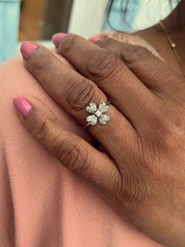 BAGUE TRÈFLE DIAMANTS — vue 2