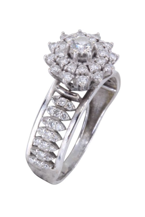 BAGUE FLEUR DIAMANTS — vue 3
