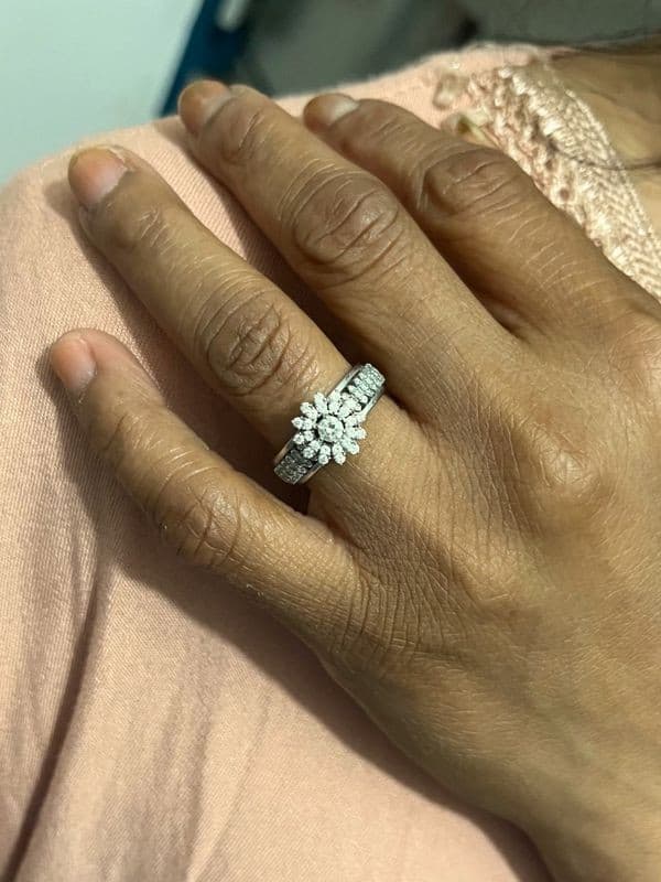 BAGUE FLEUR DIAMANTS — vue 2