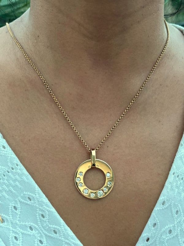 PENDENTIF MODERNE DIAMANTS — vue 2
